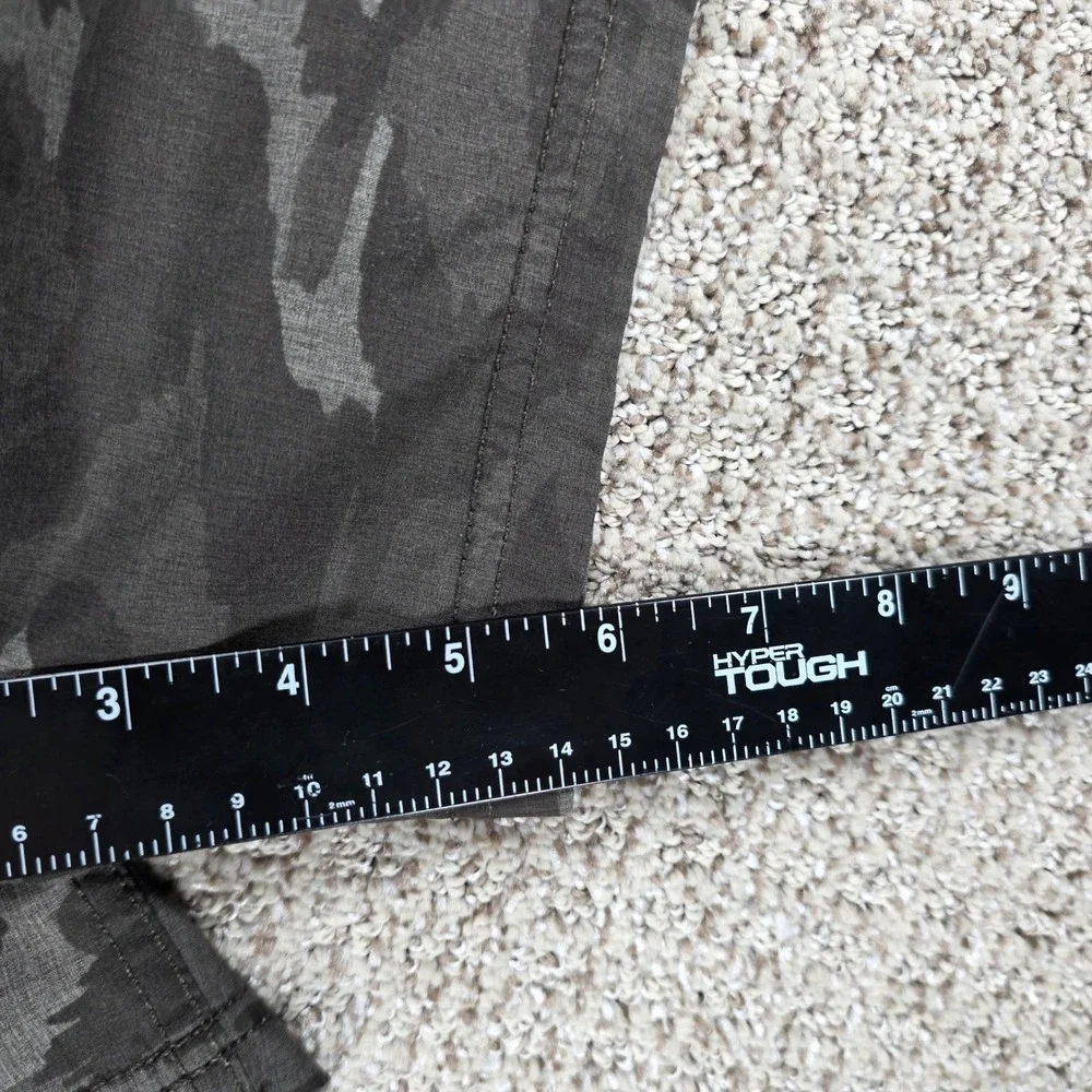 Vuori Mens Kore Short Camo Lined Performance Boardshorts Small 5.5